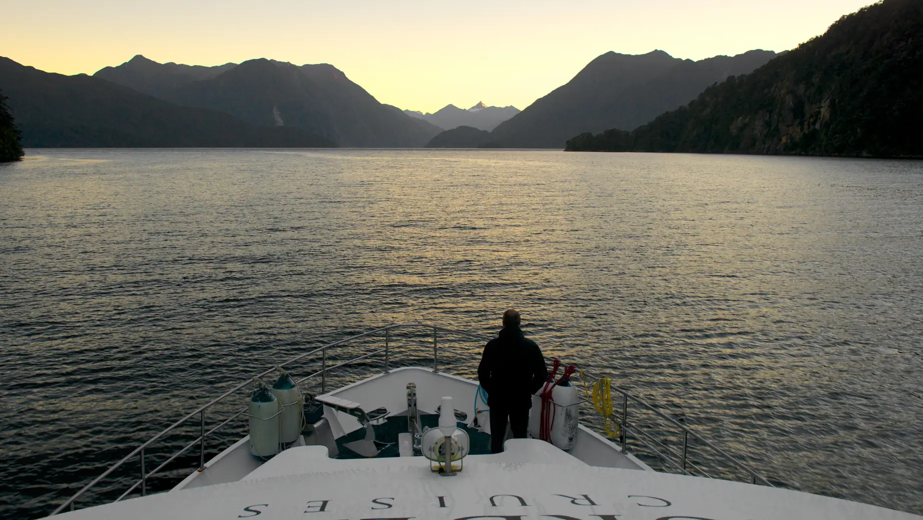Nz doubtful sound 1179 solo easygoing
