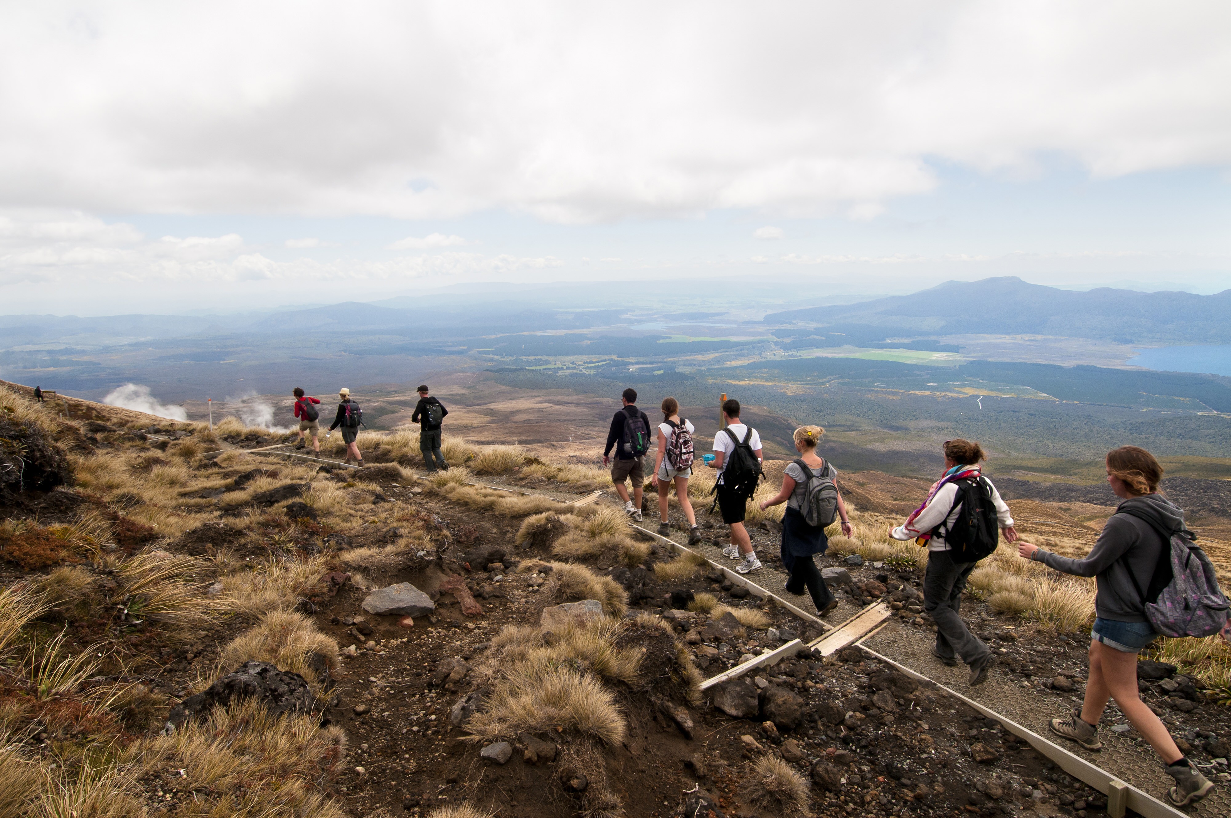 Nz tongariro alpine crossing solo see and do active 1