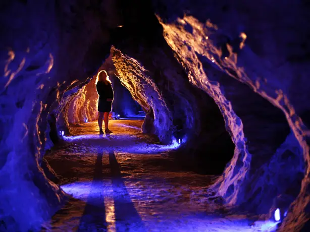 Nz waitomo glowworms 1 solo easygoing