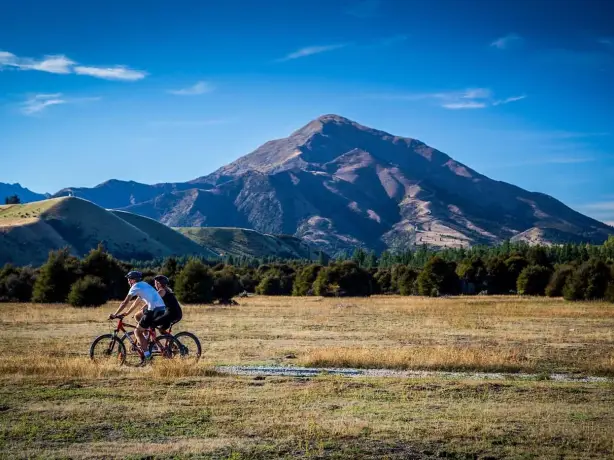Nz wanaka bike tours 3 solo adventure