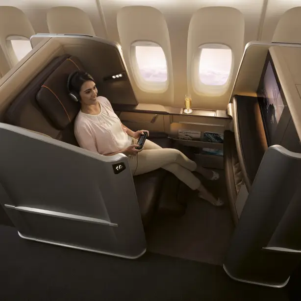 Bei Singapore Airlines genießen Sie in der Ersten Klasse Sitzunterhaltung