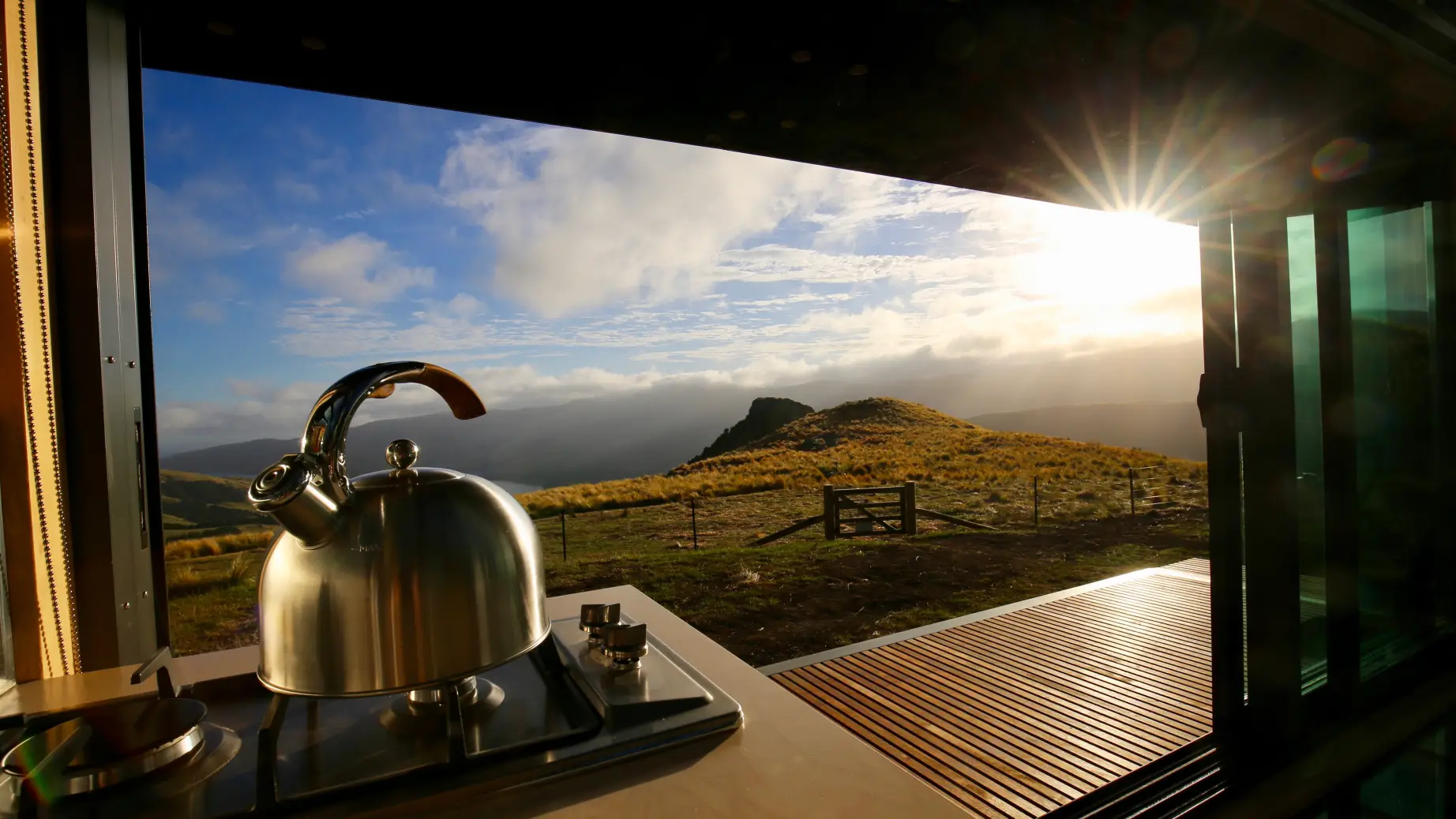nz-banks-peninsula-pod-kitchen-view-nature-partner-accommodation-luxury