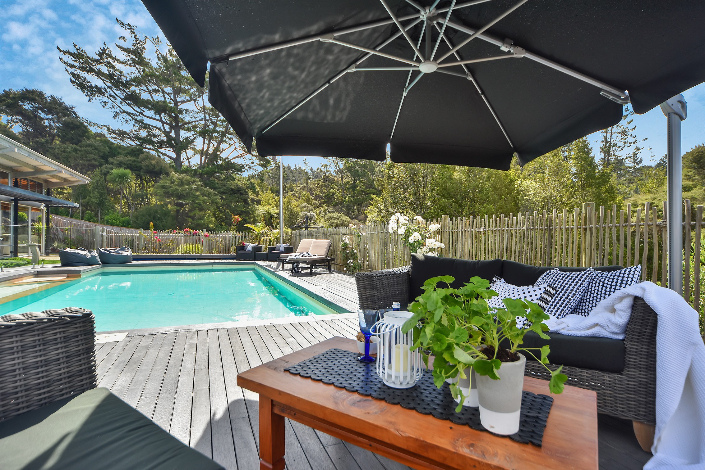 nz-auckland-eco-cottage-garden-pool-partner-accommodation-luxury