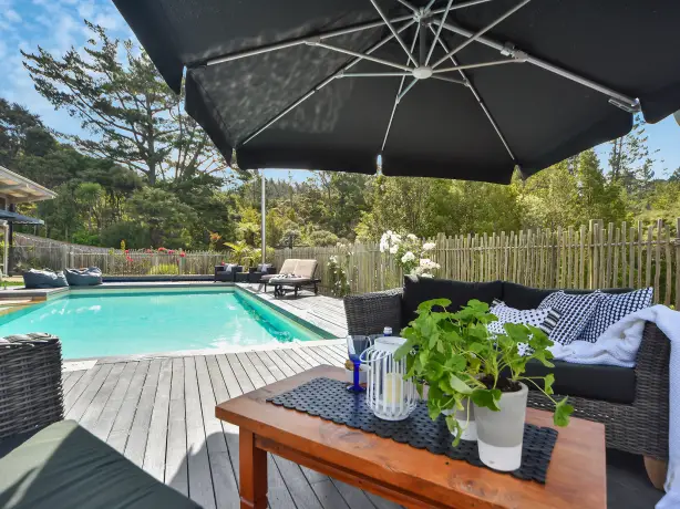 nz-auckland-eco-cottage-garden-pool-partner-accommodation-luxury