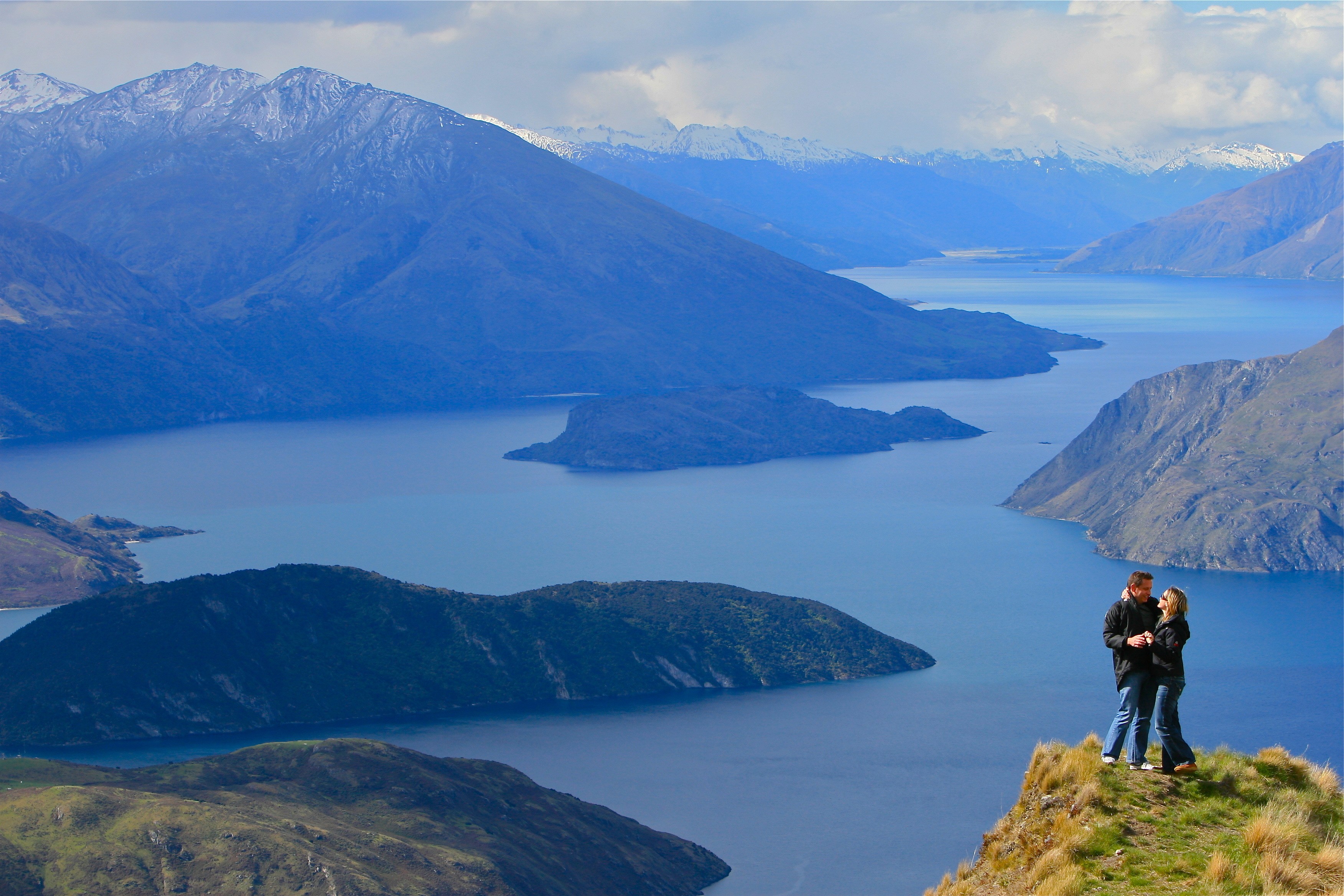 nz-south--queenstown-wanaka-ridgeline adventures-romance in the mountains-helicopter alpine picnic