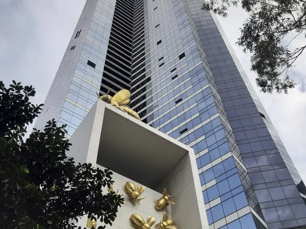AUS review corerica Eureka Tower in Melbourne