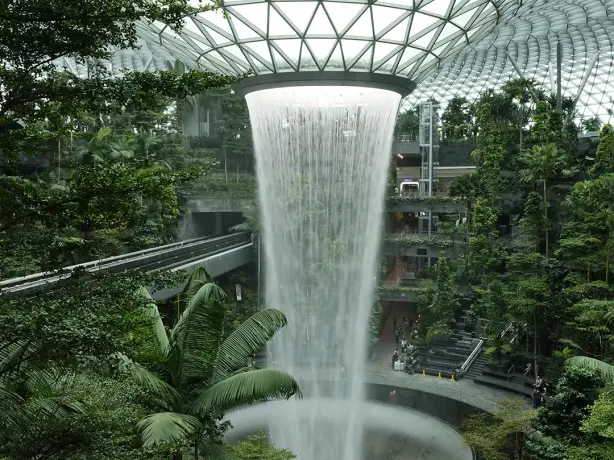 AUS review corerica Jewel op Changi Airport in Singapore