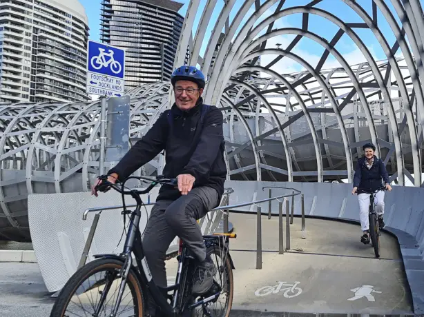 AUS review corerica biketour Melbourne 1