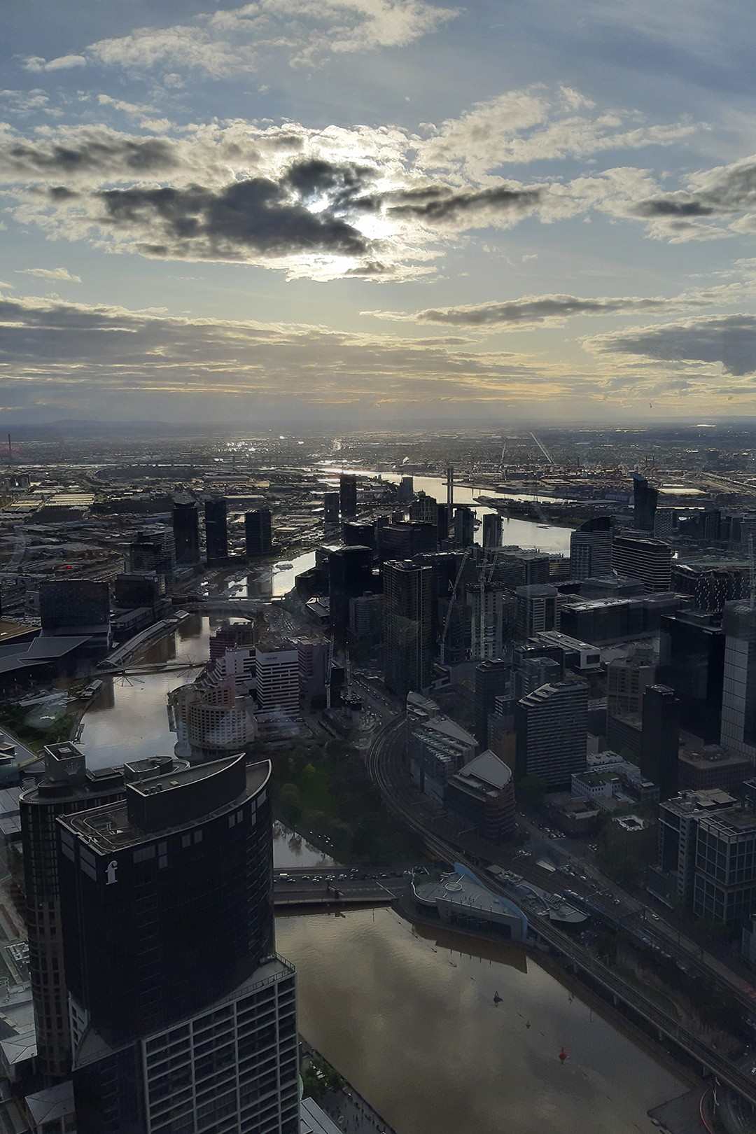 AUS review corerica golden hour op de 88ste verdieping van Eureka Tower