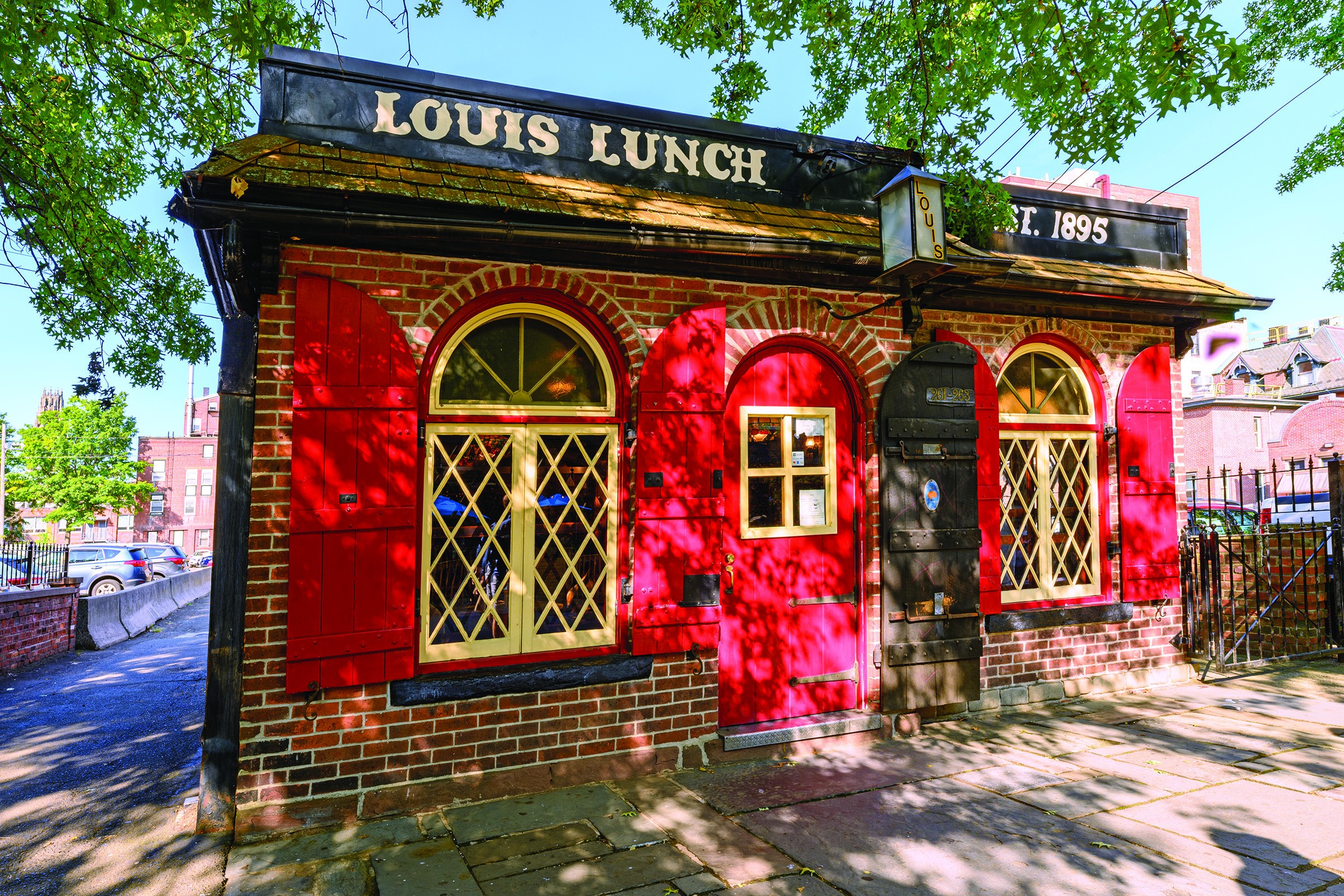 Usa connecticut louis lunch new haven