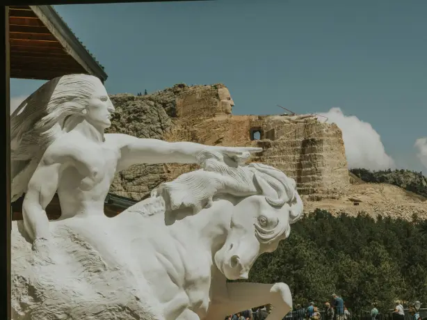 Das unfertige Crazy Horse Memorial in South Dakota, USA