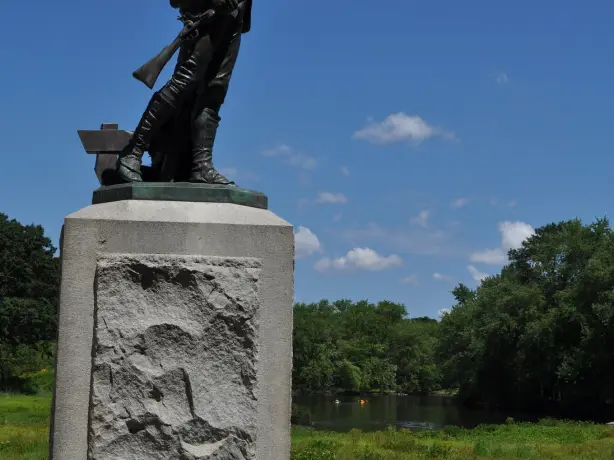 Usa massachusetts concrord statue